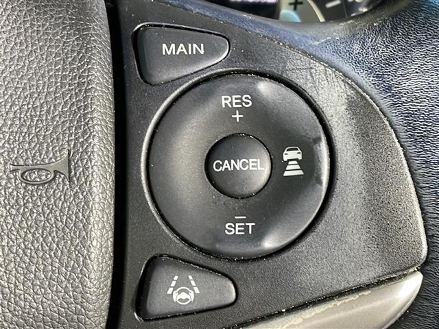 【　アダプティブクルーズコントロール　】設定した車速内で自動で加減速♪先行車との車間距離を適切に維持した追従走行が可能です♪