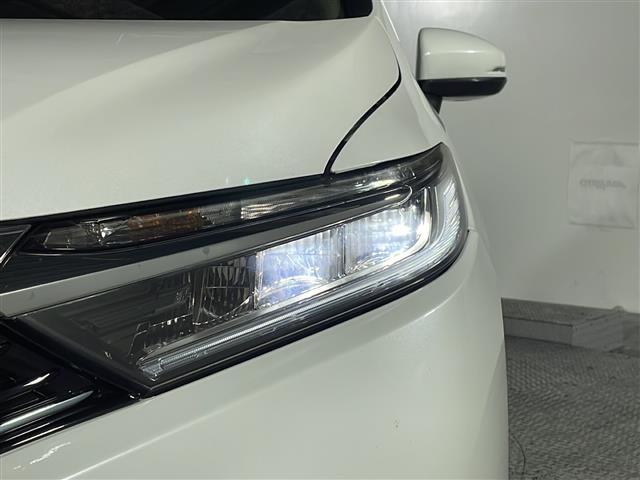 【　ＬＥＤヘッドライト　】悪天候や夜間の走行も視界良好で安心してお乗りいただけます。／／／／