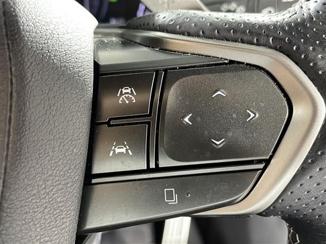 【アダプティブクルーズコントロール（ＡＣＣ）】アクセルを踏まなくても、設定した速度で走行したり、先行車との車間距離を適切に維持する追従走行できます！機能には限界があるためご注意ください。