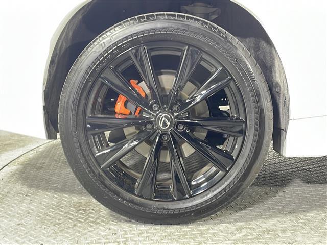 【タイヤ・ホイール】足回りもかっこよく決まってます！社外のアルミやスタッドレスタイヤも取り扱いございますドレスアップもカスタマイズもお任せください！