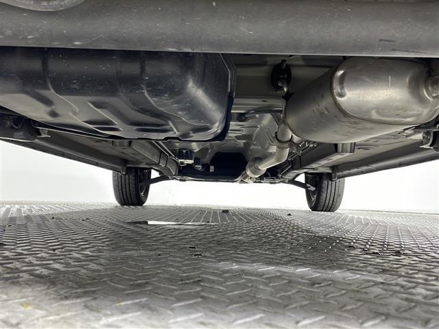 【エンジンルーム】エンジンの調子は良好です！ご納車前にはしっかりとオイル交換・その他油種類の点検補充をさせて頂きます。また、ガリバーでは修復歴のある車は販売いたしません。