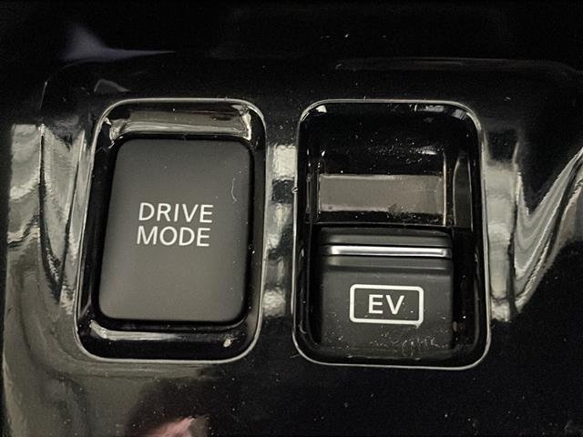 店舗にて現車の確認もできますので、お電話で在庫のご確認の上是非ご来店くださいませ！！！