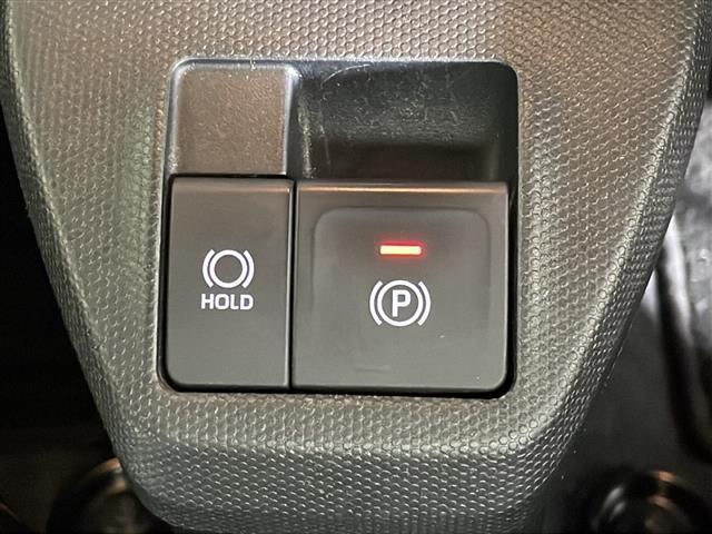 【電動パーキングブレーキ】パーキングブレーキを指先だけで操作可能です！力の弱い人にも安心してブレーキをかけていただけます！