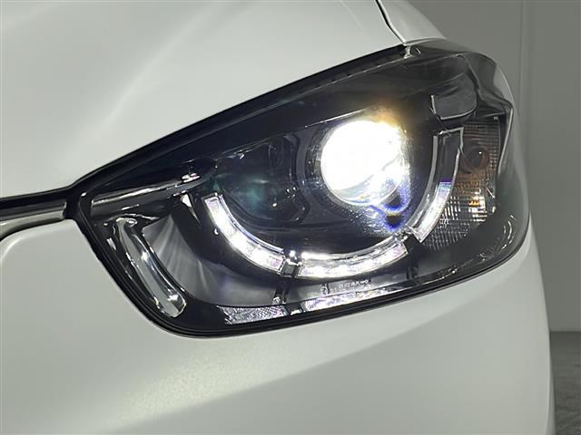 【ライト・ランプ】悪天候や夜間の走行も視界良好で安心してお乗りいただけます。ヘッドライト・ホイール・フロントガラスなど色々な部分コーティングをご用意しております。ぜひご相談ください。