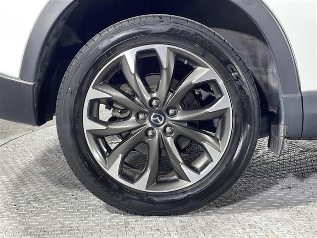 【タイヤ・ホイール】足回りもかっこよく決まってます！社外のアルミやスタッドレスタイヤも取り扱いございますドレスアップもカスタマイズもお任せください！