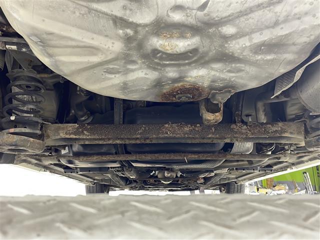 【エンジンルーム】エンジンの調子は良好です！ご納車前にはしっかりとオイル交換・その他油種類の点検補充をさせて頂きます。また、ガリバーでは修復歴のある車は販売いたしません。