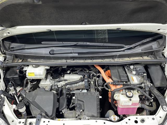 【エンジンルーム】エンジンの調子は良好です！ご納車前にはしっかりとオイル交換・その他油種類の点検補充をさせて頂きます。また、ガリバーでは修復歴のある車は販売いたしません。