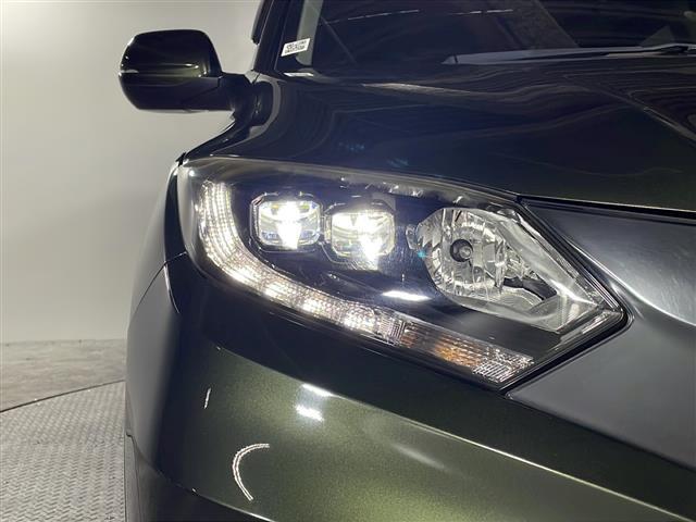 【ＬＥＤヘッドライト】消費する電力が少なく耐久年数が長いのが特徴のヘッドライトです。さらに長持ちさせたい方は、ヘッドライト・フロントガラスなどのコーティングもご用意しています。