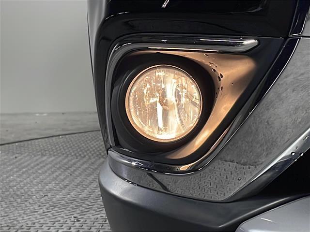 【ライト・ランプ】悪天候や夜間の走行も視界良好で安心してお乗りいただけます。ヘッドライト・ホイール・フロントガラスなど色々な部分コーティングをご用意しております。ぜひご相談ください。