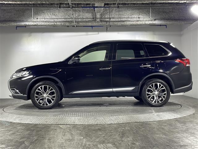 店舗にて現車の確認もできますので、お電話で在庫のご確認の上是非ご来店くださいませ！！！／／