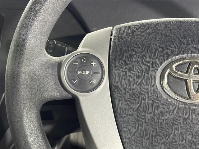 【　ステアリングスイッチ　】手元のスイッチでナビ操作が可能です！！非常に便利な機能です。取り付けのナビによってはオプション設定となっております！詳しくはスタッフまで♪