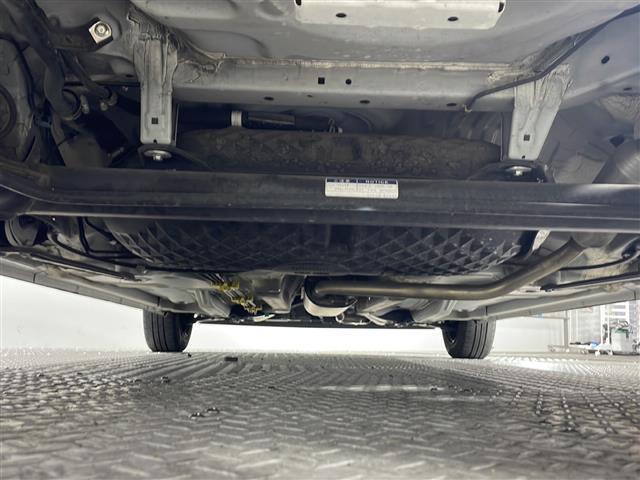 【下廻り】目立つ錆や、オイル漏れもなく安心です！掲載箇所以外にご希望の写真がございましたら、お気軽にお問い合わせ下さい！メールや郵送でお送りさせていただきます。