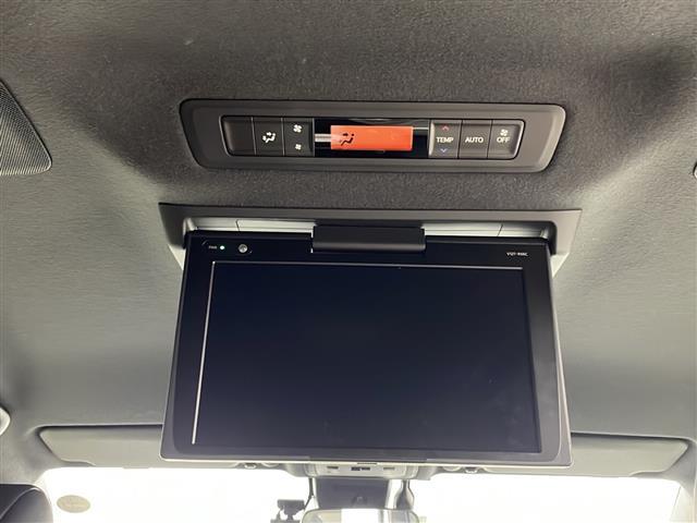 ノア ハイブリッドＳｉ　ダブルバイビー　禁煙車　７人乗り　純正９インチナビ　フルセグＴＶ　ＣＤ　ＤＶＤ　Ｂｌｕｅｔｏｏｔｈ　純正フリップダウンモニター　両側パワースライドドア　前後ドライブレコーダー　ビルトインＥＴＣ２．０　サンシェード（6枚目）