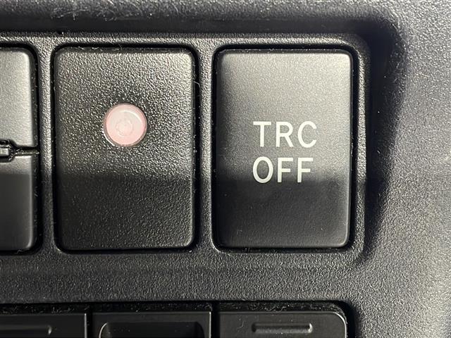 ノア ハイブリッドＳｉ　ダブルバイビー　禁煙車　７人乗り　純正９インチナビ　フルセグＴＶ　ＣＤ　ＤＶＤ　Ｂｌｕｅｔｏｏｔｈ　純正フリップダウンモニター　両側パワースライドドア　前後ドライブレコーダー　ビルトインＥＴＣ２．０　サンシェード（12枚目）