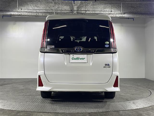 ノア ハイブリッドＳｉ　ダブルバイビー　禁煙車　７人乗り　純正９インチナビ　フルセグＴＶ　ＣＤ　ＤＶＤ　Ｂｌｕｅｔｏｏｔｈ　純正フリップダウンモニター　両側パワースライドドア　前後ドライブレコーダー　ビルトインＥＴＣ２．０　サンシェード（36枚目）