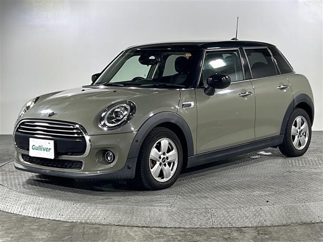 店舗にて現車の確認もいただけますので、お電話で在庫のご確認の上是非ご来店くださいませ。