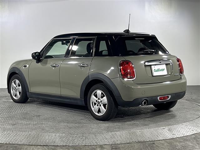 店舗にて現車の確認もいただけますので、お電話で在庫のご確認の上是非ご来店くださいませ。