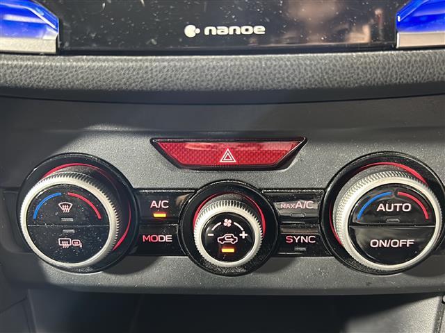 ＸＶ ２．０ｉ－Ｌ　アイサイト　禁煙車　アイサイト　純正８インチナビ　ＣＤ　ＤＶＤ　Ｂｌｕｅｔｏｏｔｈ　フルセグＴＶ　レーダークルーズコントロール　ブラインドスポットモニター　純正フロアマット　革巻きステアリング　ＬＥＤヘッドライト（14枚目）