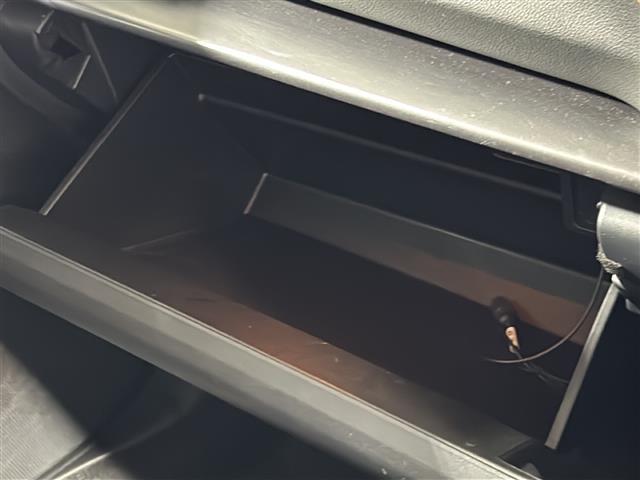 ＸＶ ２．０ｉ－Ｌ　アイサイト　禁煙車　アイサイト　純正８インチナビ　ＣＤ　ＤＶＤ　Ｂｌｕｅｔｏｏｔｈ　フルセグＴＶ　レーダークルーズコントロール　ブラインドスポットモニター　純正フロアマット　革巻きステアリング　ＬＥＤヘッドライト（15枚目）