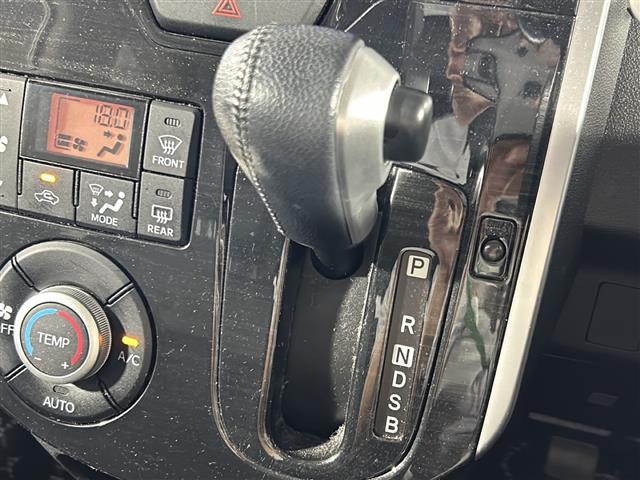 【　シフト　】シフトも操作しやすく快適なドライブを楽しんでいただけます♪