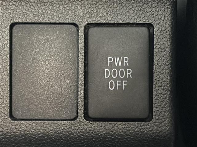 店舗にて現車の確認もいただけますので、お電話で在庫のご確認の上是非ご来店くださいませ！！！