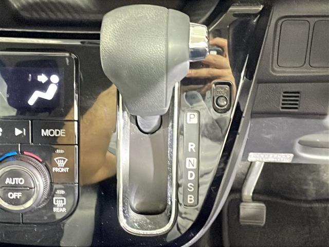 【　シフト　】シフトも操作しやすく快適なドライブを楽しんでいただけます♪