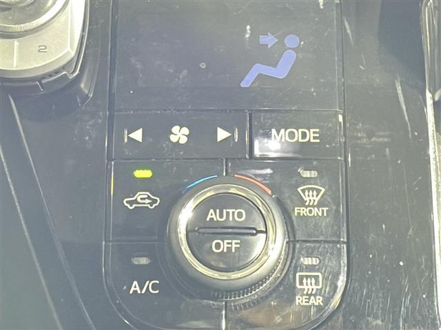 【　オートエアコン　】車内温度を感知して自動で温度調整をしてくれるのでいつでも快適な車内空間を創り上げます！
