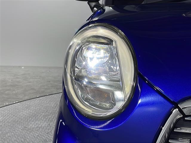 【　ヘッドライト　】悪天候や夜間の走行も視界良好で安心してお乗りいただけます。／／／／