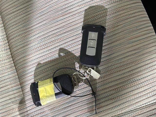 eKスペース G 禁煙車 社外ディスプレイオーディオ CD DVD AM FM ワンセグTV 片側パワースライドドア 純正サンシェード 純正ドアバイザー 社外フロアマット 保証書 取扱説明書 スマーキー(18枚目)