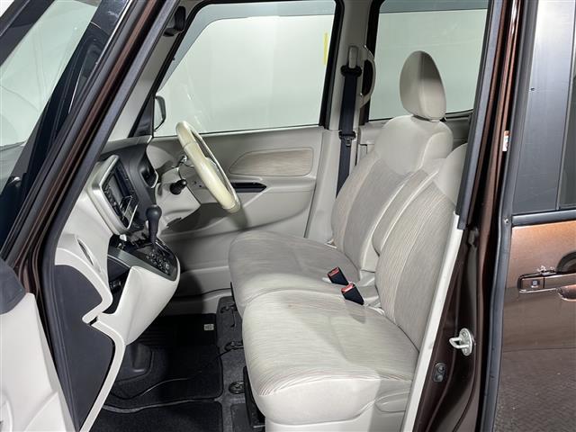 eKスペース G 禁煙車 社外ディスプレイオーディオ CD DVD AM FM ワンセグTV 片側パワースライドドア 純正サンシェード 純正ドアバイザー 社外フロアマット 保証書 取扱説明書 スマーキー(25枚目)