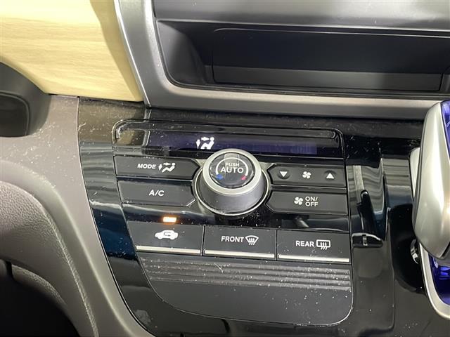 フリードハイブリッド ハイブリッド・Ｇホンダセンシング　県外仕入れ　禁煙車　６名乗り　純正ナビ　ワンセグ　ＣＤ　Ｂｌｕｅｔｏｏｔｈ　両側パワースライドドア　ホンダセンシング　クルーズコントロール　ビルトインＥＴＣ　スマートキー　スペアキー１本（8枚目）