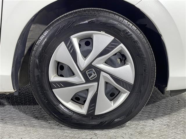 フリードハイブリッド ハイブリッド・Ｇホンダセンシング　県外仕入れ　禁煙車　６名乗り　純正ナビ　ワンセグ　ＣＤ　Ｂｌｕｅｔｏｏｔｈ　両側パワースライドドア　ホンダセンシング　クルーズコントロール　ビルトインＥＴＣ　スマートキー　スペアキー１本（39枚目）