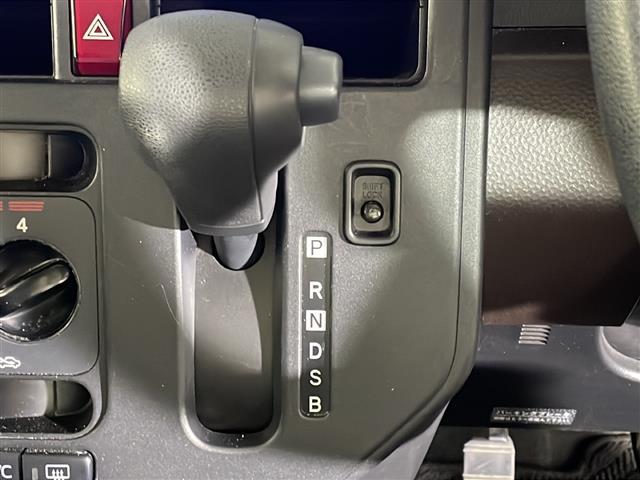 ルーミー Ｘ　Ｓ　県外仕入れ　禁煙車　純正９インチナビ　ビルトインＥＴＣ　ドライブレコーダー　シートヒーター　ステアリングリモコン　バックカメラ　プッシュスタート　ヘッドライトレベライザー（11枚目）