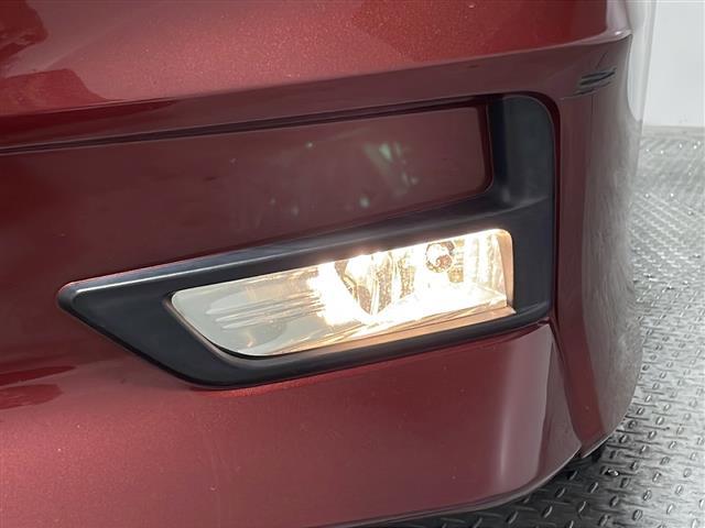 【ライト・ランプ】悪天候や夜間の走行も視界良好で安心してお乗りいただけます。ヘッドライト・ホイール・フロントガラスなど色々な部分コーティングをご用意しております。ぜひご相談ください。