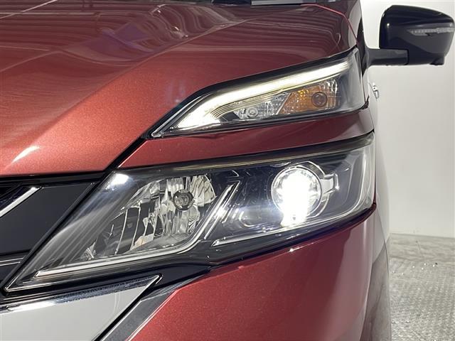 【ライト・ランプ】悪天候や夜間の走行も視界良好で安心してお乗りいただけます。ヘッドライト・ホイール・フロントガラスなど色々な部分コーティングをご用意しております。ぜひご相談ください。