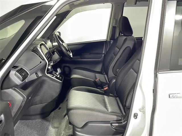 【助手席】きれいな助手席なので家族や友だちに乗ってもらっても安心です！