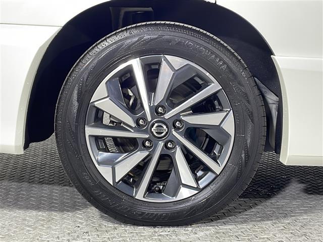 【タイヤ・ホイール】足回りもかっこよく決まってます！社外のアルミやスタッドレスタイヤも取り扱いございますドレスアップもカスタマイズもお任せください！