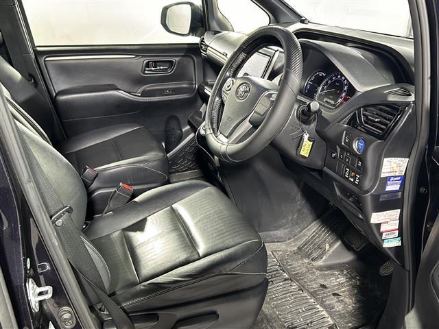 【　フロントシート　】使えるフロントシートで快適ドライブ♪