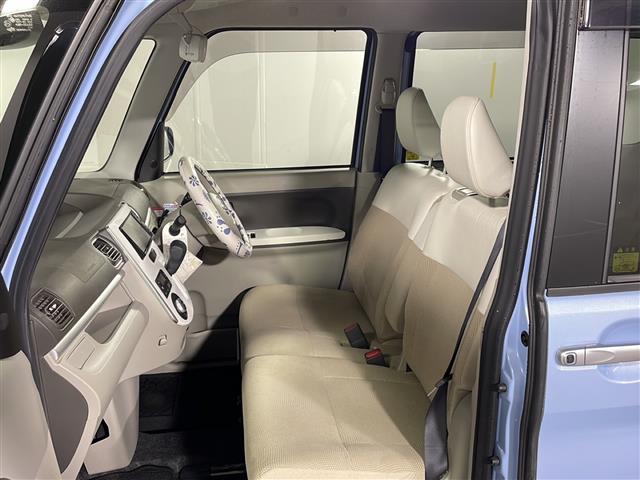 【助手席】きれいな助手席なので家族や友だちに乗ってもらっても安心です！