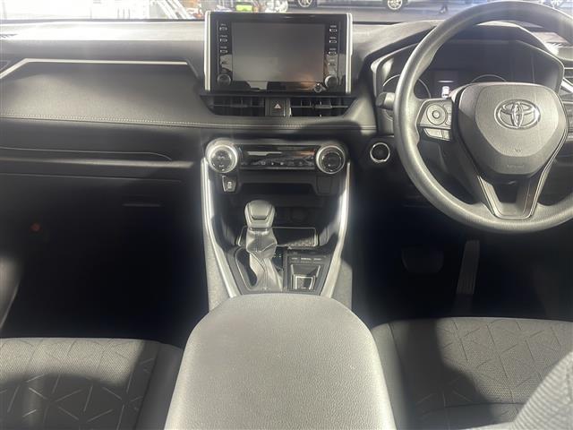 ◆令和３年式１１月登録　ＲＡＶ４【Ｘ】が入荷致しました！！◆気になる車は専用ダイヤルからお問い合わせください！メールでのお問い合わせも可能です！！◆試乗可能です！！