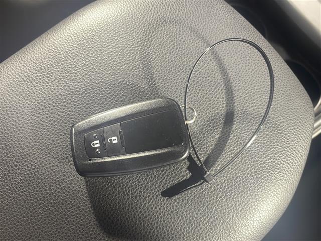 【スマートキー（エンジンスタートストップスイッチ）】スマートキー（電子キー）を持っていれば、スイッチを押すだけでエンジンをかけることができます！