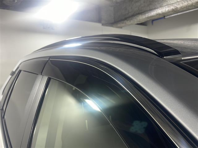 【ルーフレール】ルーフボックスを取り付ければ荷物をさらに載せられます！ＳＵＶらしさ全開でかっこいいですね！！