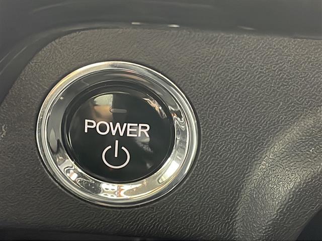 【スマートキー（エンジンスタートストップスイッチ）】スマートキー（電子キー）を持っていれば、スイッチを押すだけでエンジンをかけることができます！