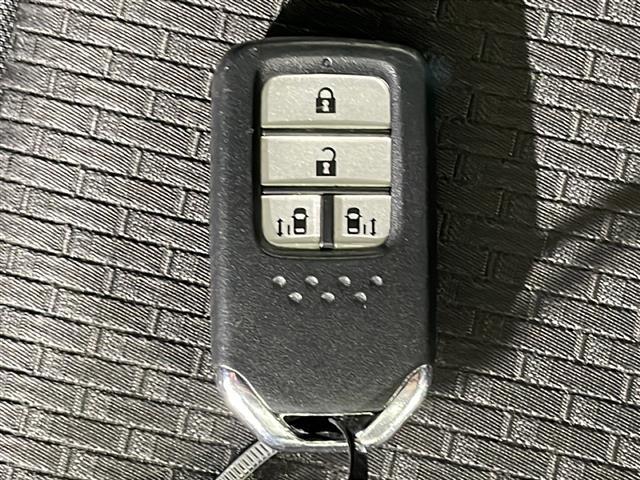 【スマートキー（エンジンスタートストップスイッチ）】スマートキー（電子キー）を持っていれば、スイッチを押すだけでエンジンをかけることができます！