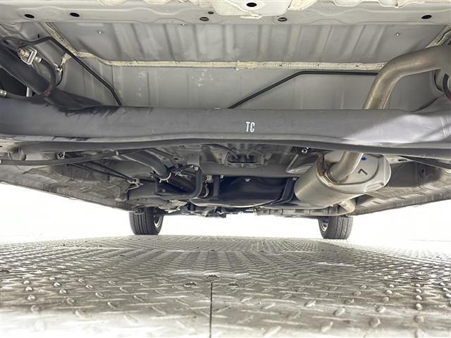 【下廻り】目立つ錆や、オイル漏れもなく安心です！掲載箇所以外にご希望の写真がございましたら、お気軽にお問い合わせ下さい！メールや郵送でお送りさせていただきます。