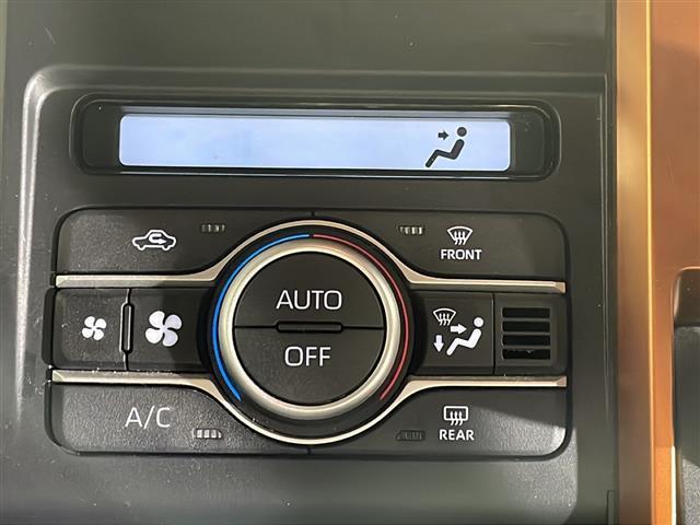 【オートエアコン】車内温度を感知して自動で温度調整をしてくれるのでいつでも快適な車内空間を創り上げます！