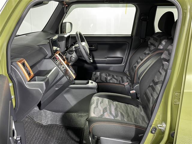 【助手席】きれいな助手席なので家族や友だちに乗ってもらっても安心です！