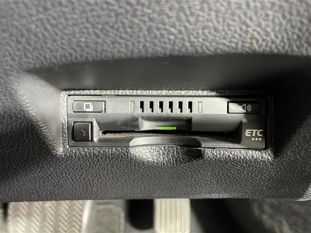 プリウスPHV Aレザーパッケージ 禁煙車 ワンオーナー 純正11.6インチナビ バックカメラ クルーズコントロール パワーシート レザーシート コーナーセンサー シートヒーター 純正アルミ 純正マット オートハイビーム スペアキー(10枚目)