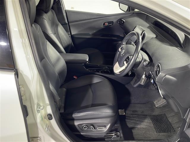 プリウスPHV Aレザーパッケージ 禁煙車 ワンオーナー 純正11.6インチナビ バックカメラ クルーズコントロール パワーシート レザーシート コーナーセンサー シートヒーター 純正アルミ 純正マット オートハイビーム スペアキー(29枚目)