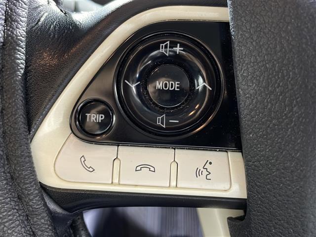 【　ステアリングスイッチ　】手元のスイッチでナビ操作が可能です！！非常に便利な機能です。取り付けのナビによってはオプション設定となっております！詳しくはスタッフまで♪